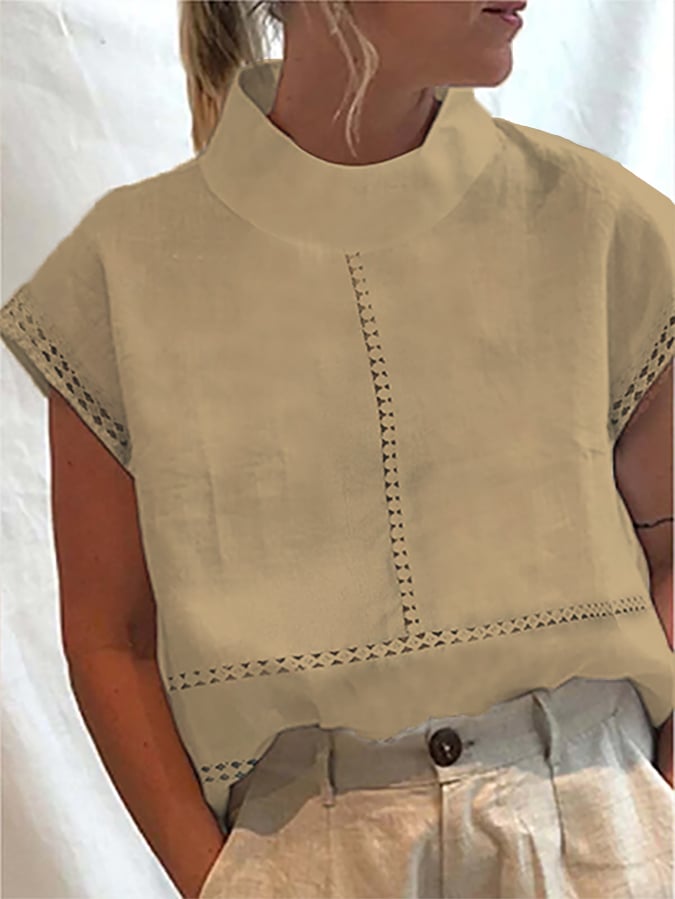 Camisa casual con diseño de encaje y medio cuello alto