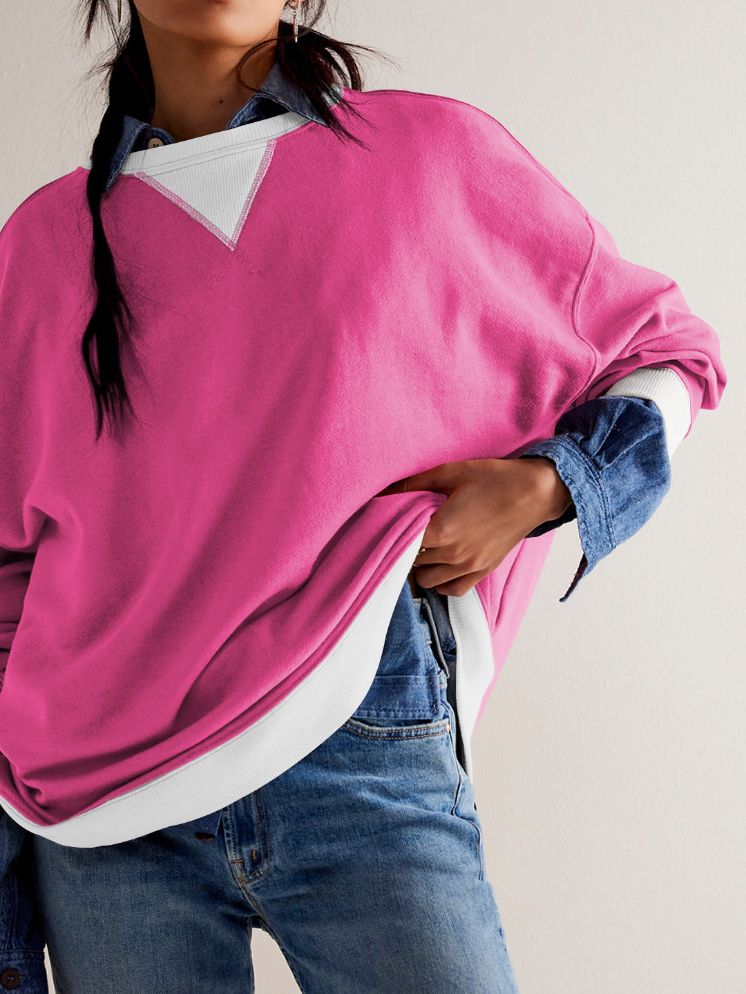 Sudadera de manga larga con hombros caídos y cuello redondo en contraste de color
