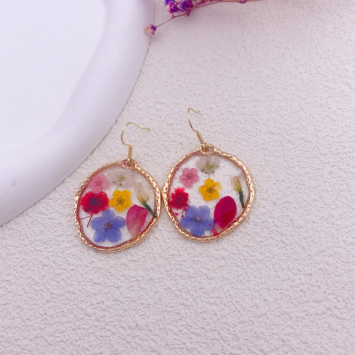 Pendientes de oro con flores secas multicolores Drop Glue