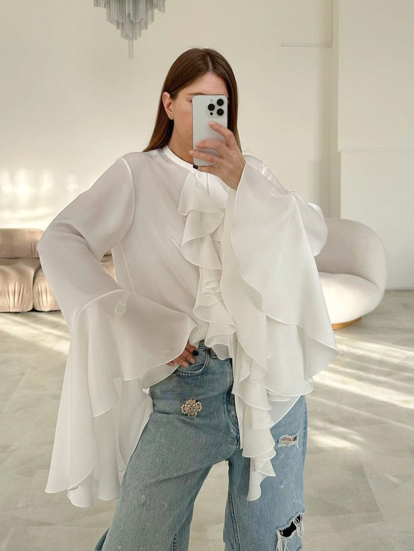 Blusa con volantes en cascada de gasa transparente y manga acampanada con cuello redondo