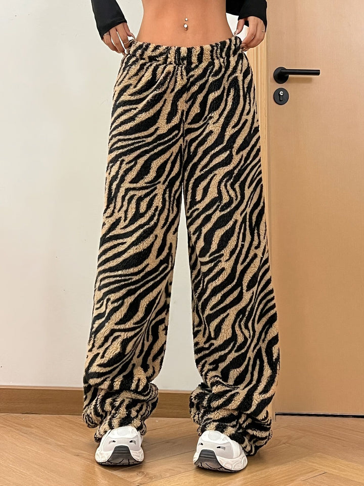 Plüschhose mit weitem Bein und Leopardenmuster