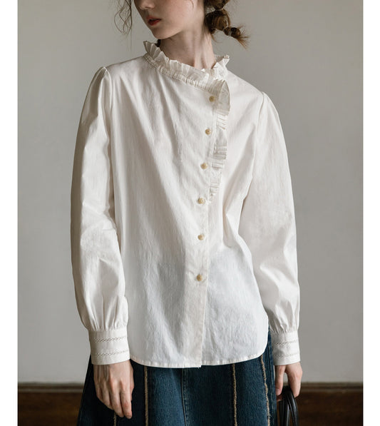 Camisa con volantes y bordado de rosa paloma de la paz