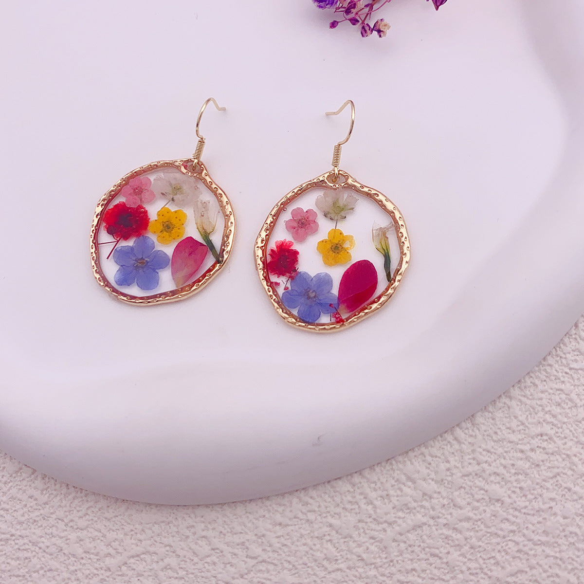 Pendientes de oro con flores secas multicolores Drop Glue