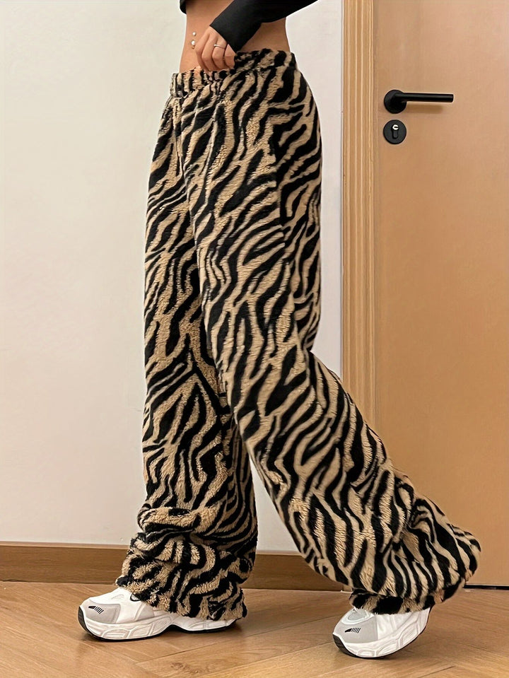 Plüschhose mit weitem Bein und Leopardenmuster