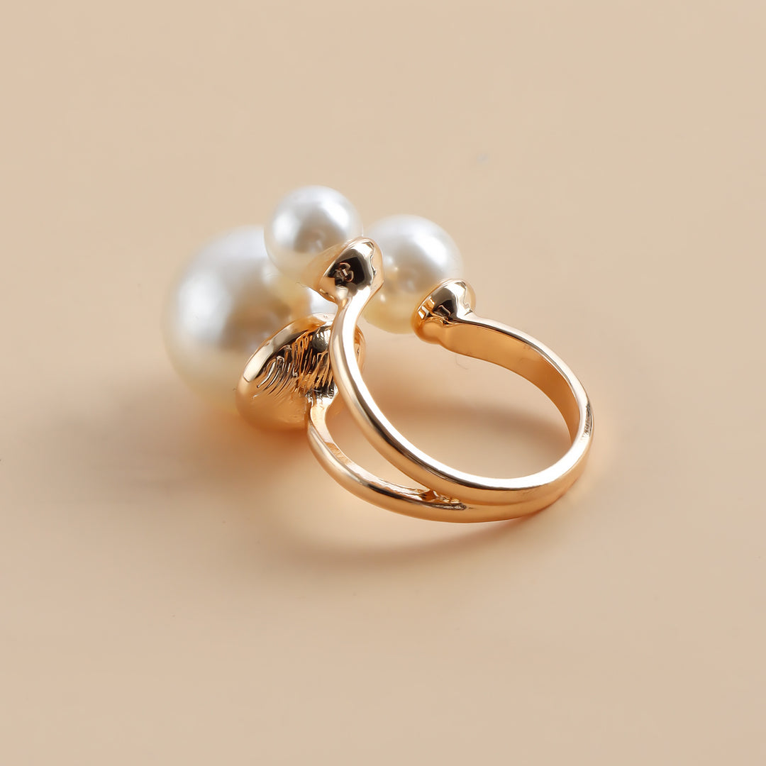 Anello regolabile con tre perle