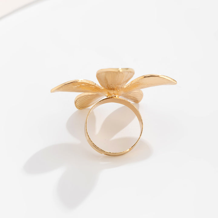Anello regolabile con fiore oversize