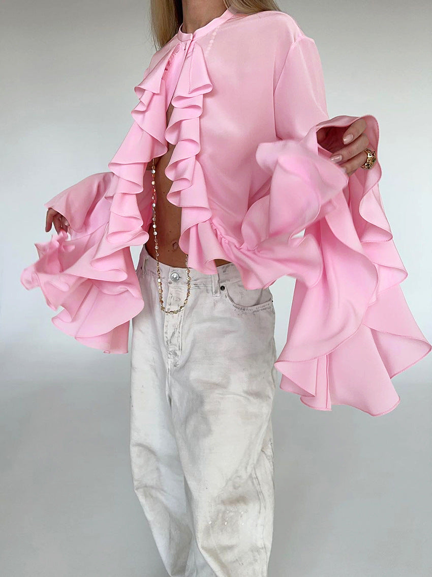 Blusa con volantes en cascada de gasa transparente y manga acampanada con cuello redondo
